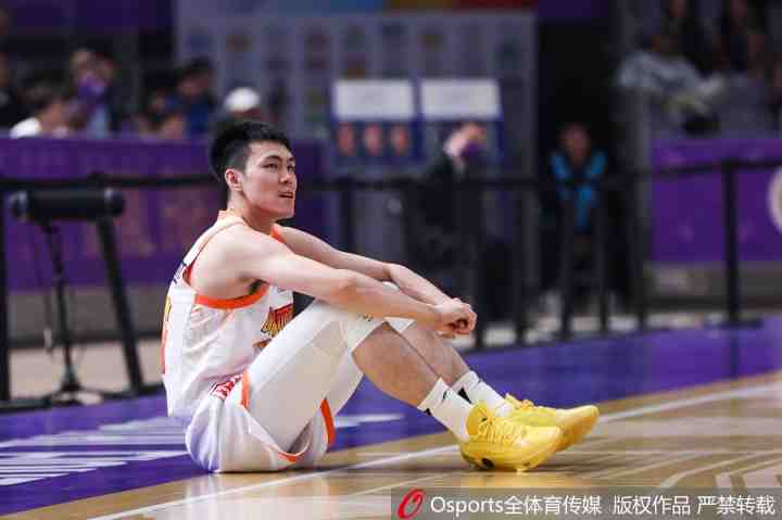 媒体人:世亚预第五窗口期 中国男篮的集训名单已经确定